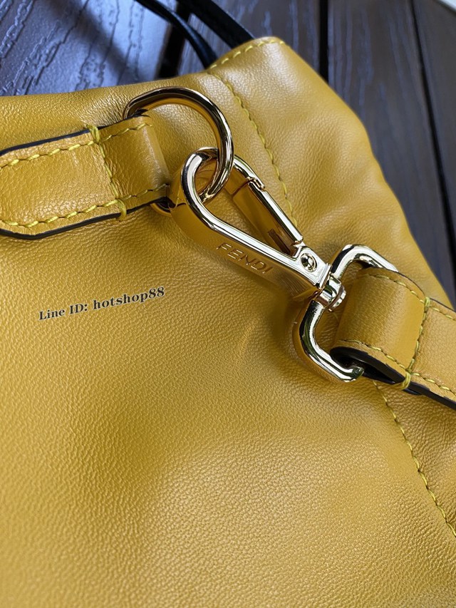 FENDI專櫃精品手提肩背斜挎女包 芬迪Fendi納帕皮帶抽繩小號手拿包 fdzg2726